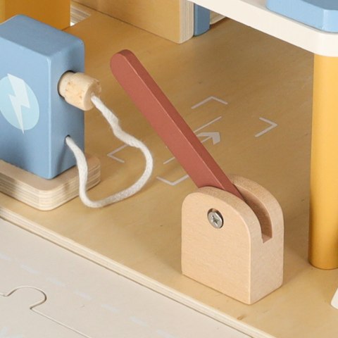 Garaż drewniany dla dzieci z windą, parking piętrowy +autka, helikopter, 3+